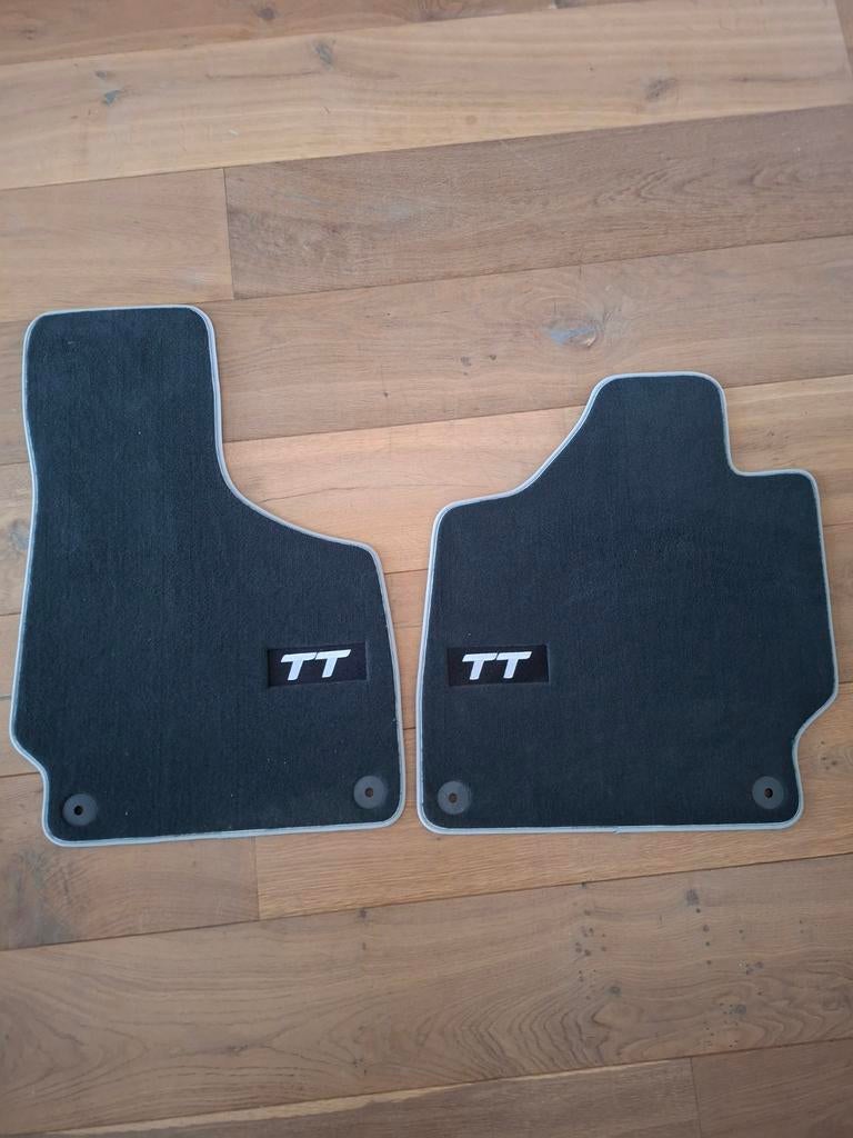 Vloermatten Audi TT (tweede generatie) - Nieuwstaat, Ophalen, Nieuw