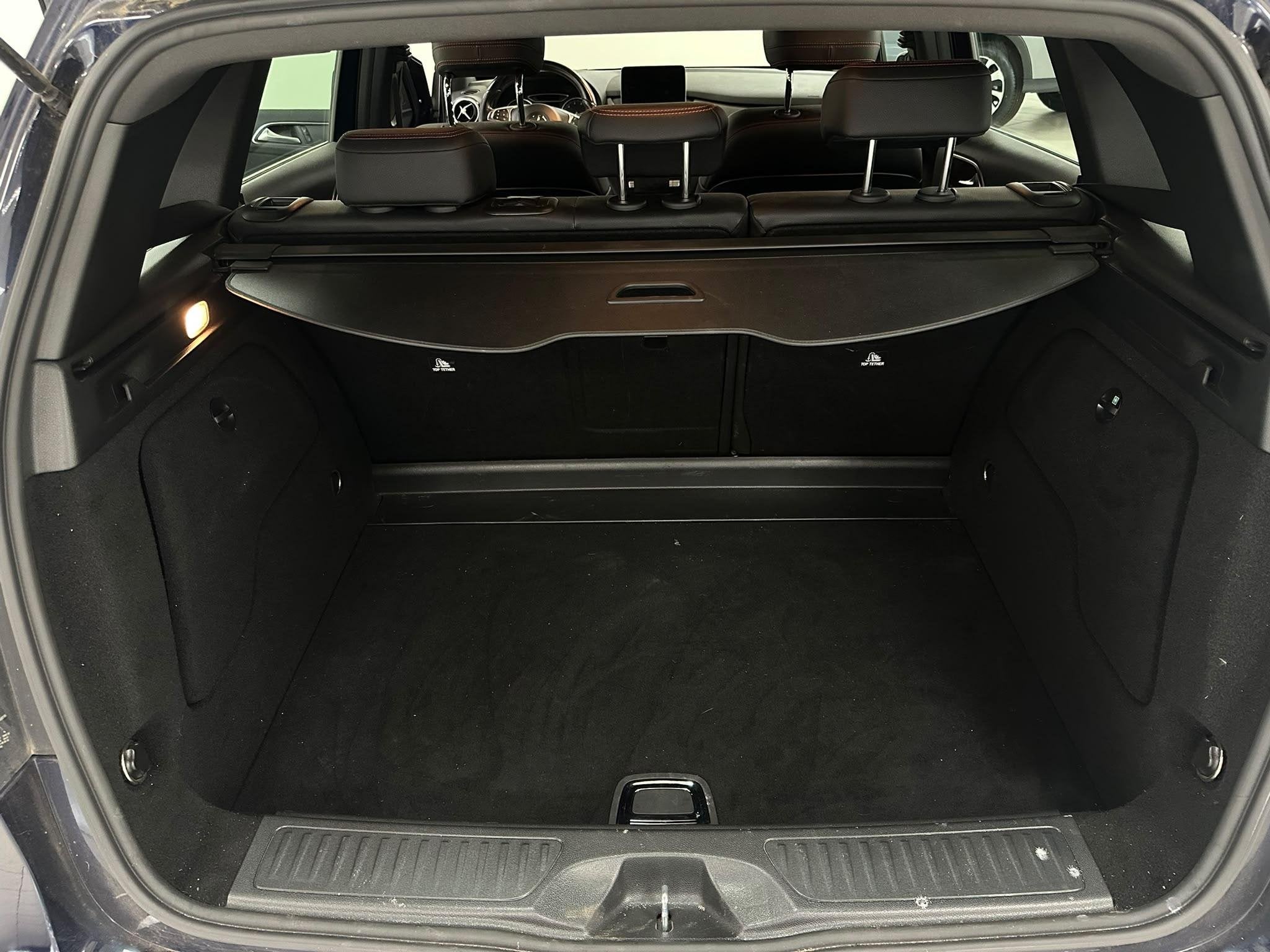 Mercedes-Benz B-klasse 180 AMG-Line NAVIGATIE | TREKHAAK | A, 1325 kg, Gebruikt, 4 cilinders, Met garantie (alle)