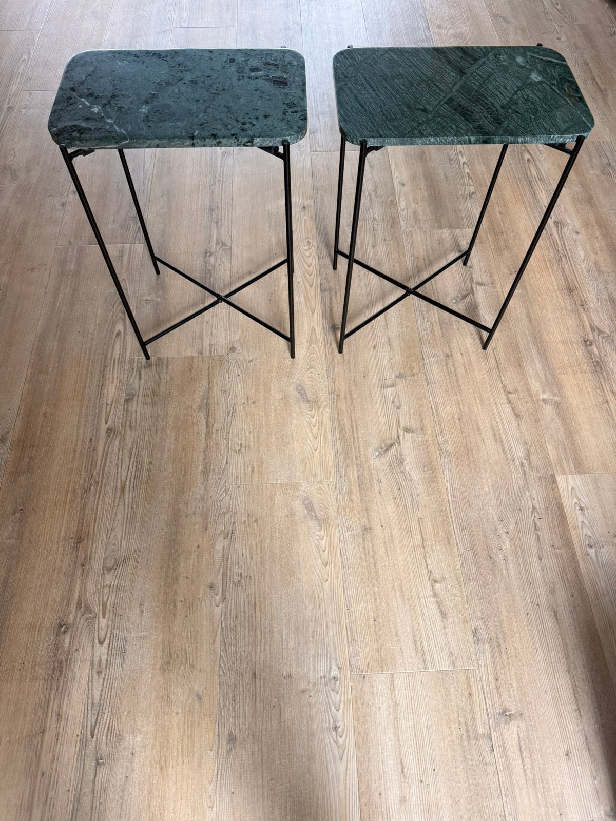 Set van 2 stijlvolle groene marmeren bijzettafels, Minder dan 55 cm, Rond, Zo goed als nieuw, Ophalen