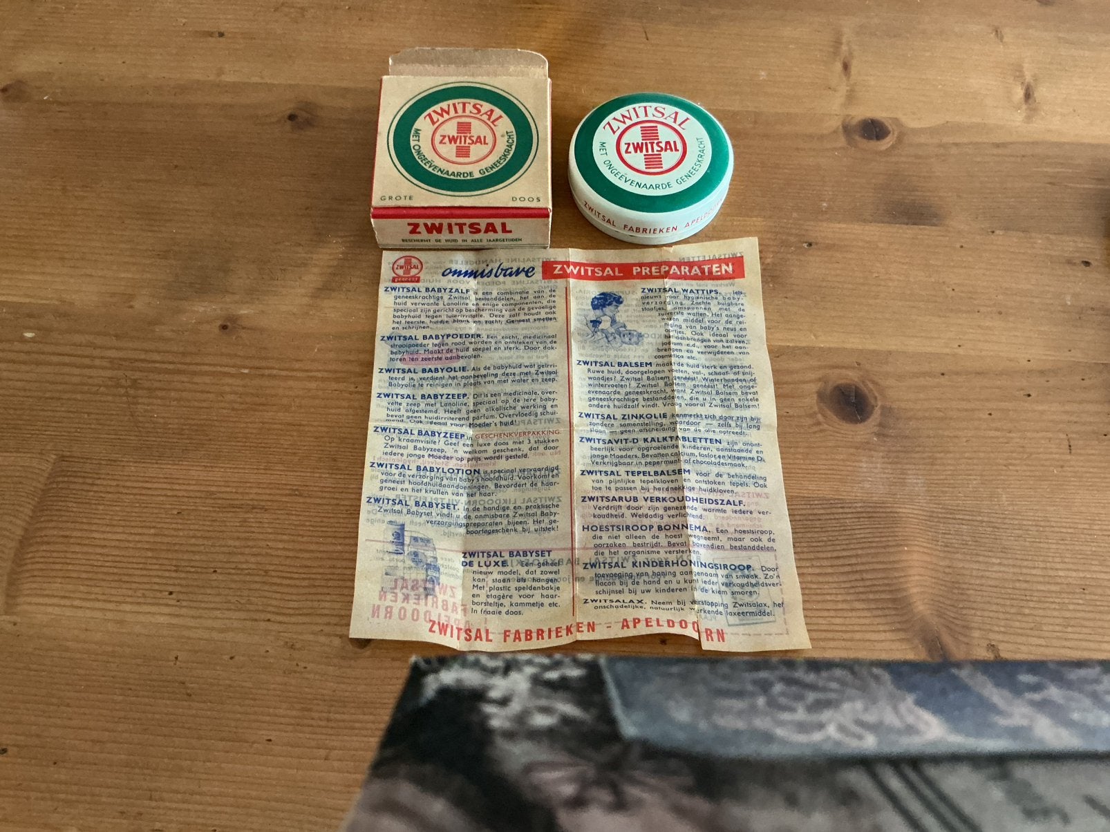 zwitsal blikje en doosje met foldertje, Ophalen of Verzenden, Verpakking