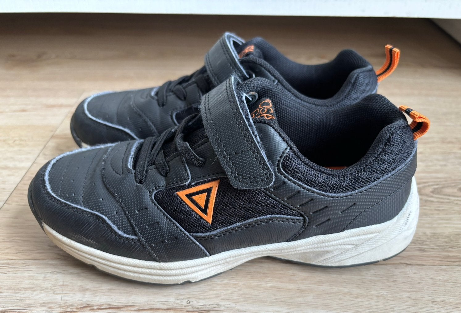Osaga Korfbal / Hockey Schoenen Veld - Maat 34, Gebruikt, Ophalen of Verzenden, Jongen of Meisje, Sportschoenen