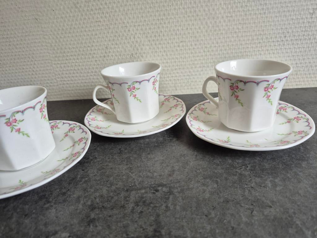 3 kop en schotels.. L Dake&zn  vintage, Huis en Inrichting, Keuken | Servies, Ophalen of Verzenden, Zo goed als nieuw, Overige stijlen