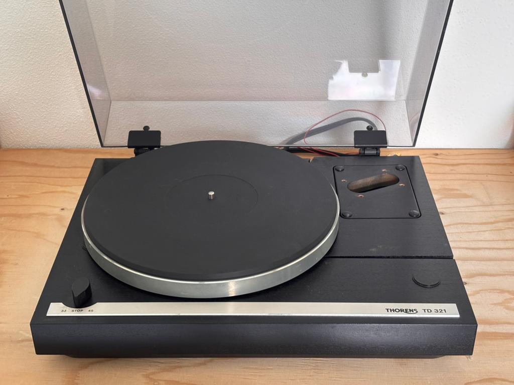 Thorens TD321, Audio, Tv en Foto, Platenspelers, Ophalen, Zo goed als nieuw, Thorens