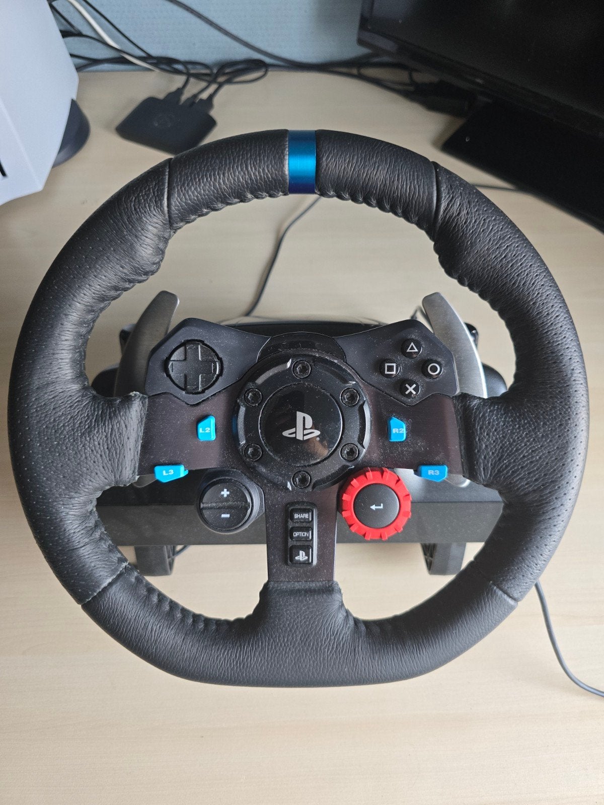 Logitech G29 racestuur met pedalen voor PS3/PS4, Spelcomputers en Games, Ophalen, Gebruikt, Stuur of Pedalen, PlayStation 3