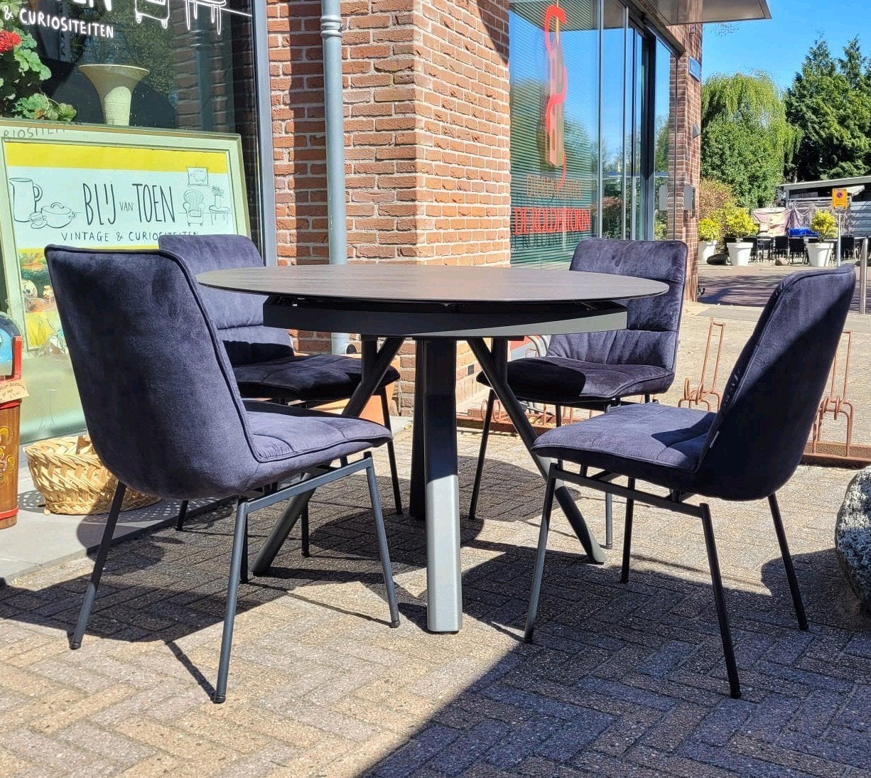 Henders en Hazel Magalo eettafel ZGAN met stoelen, Ophalen, 100 tot 150 cm, Zo goed als nieuw, Vijf personen of meer