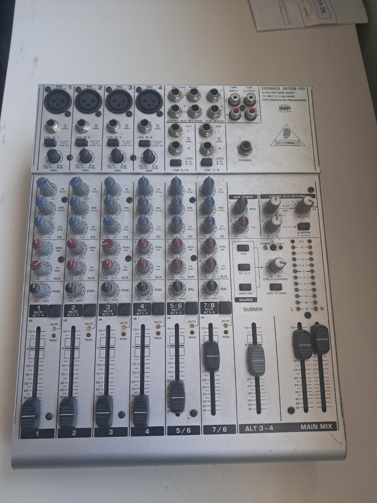 Behringer Eurorack UB1204-PRO Mengpaneel (12 Kanalen), Ophalen of Verzenden, Gebruikt, 10 tot 20 kanalen, Microfooningang