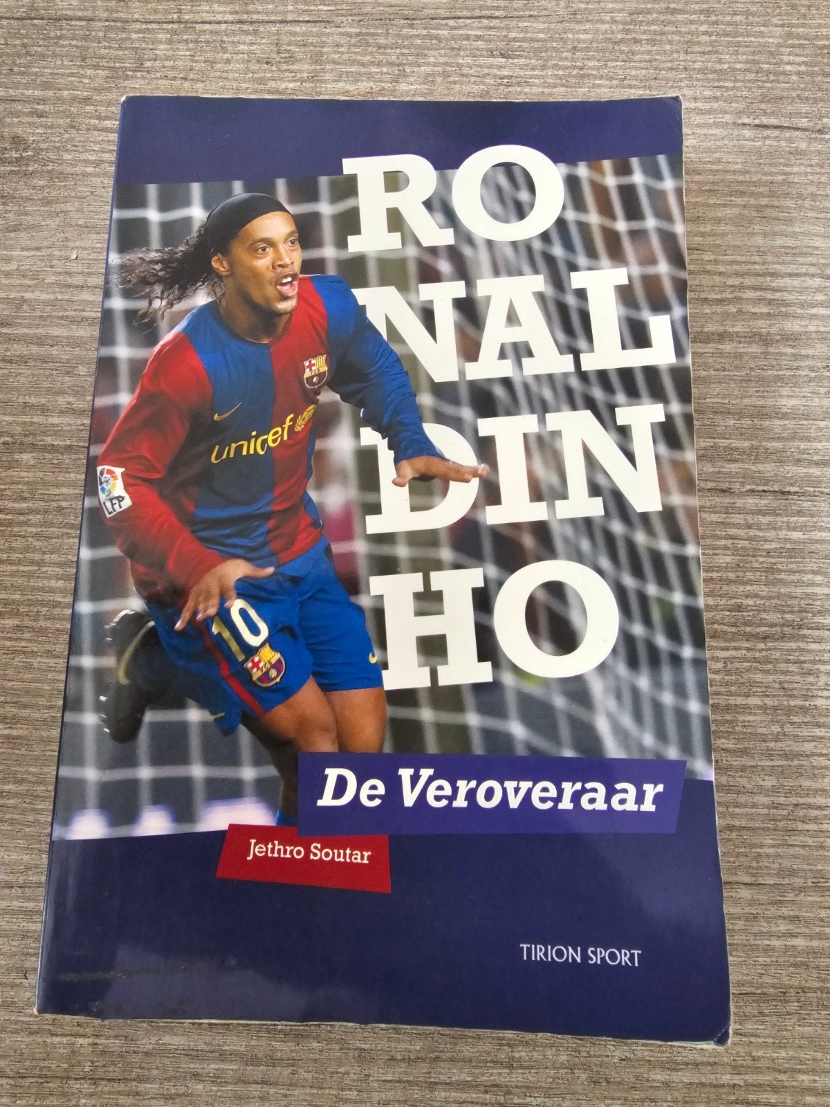 Ronaldinho: De Veroveraar - Biografie Jethro Soutar, Boeken, Ophalen of Verzenden, Gelezen, Jethro Soutar
