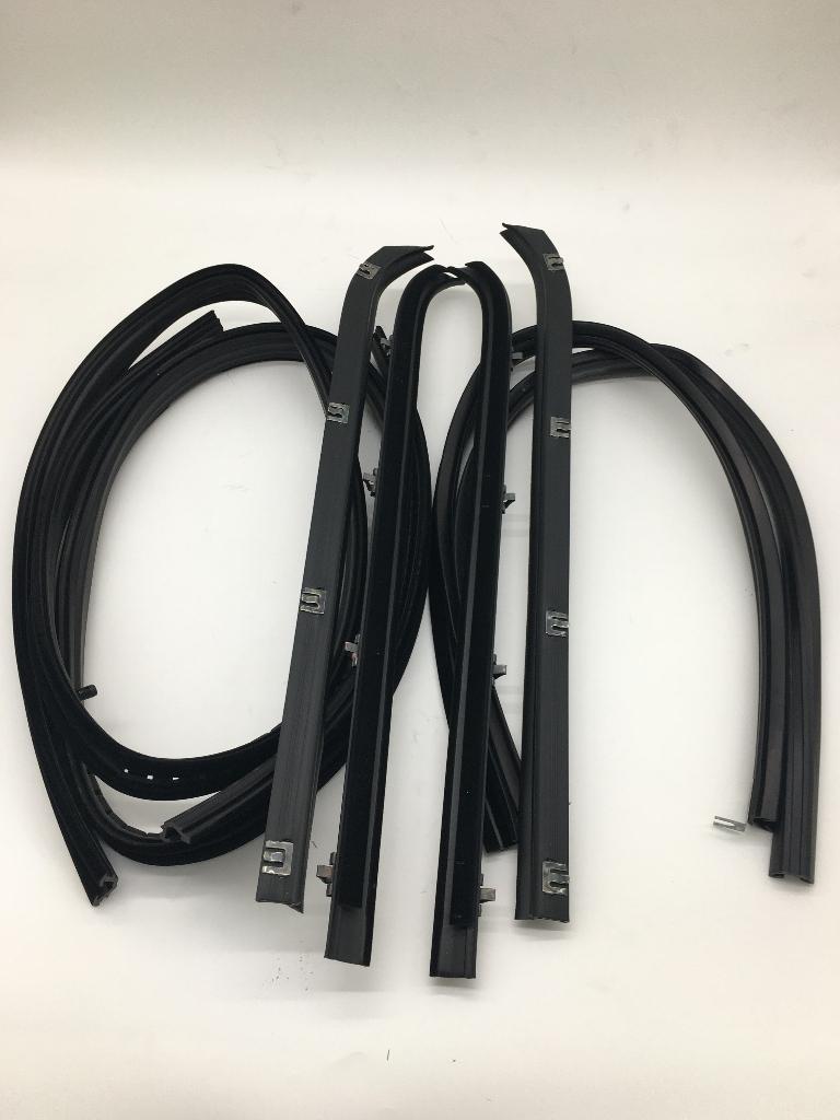 Te koop Afdichting set achter deuren Suburban chevrolet c20, Ophalen of Verzenden