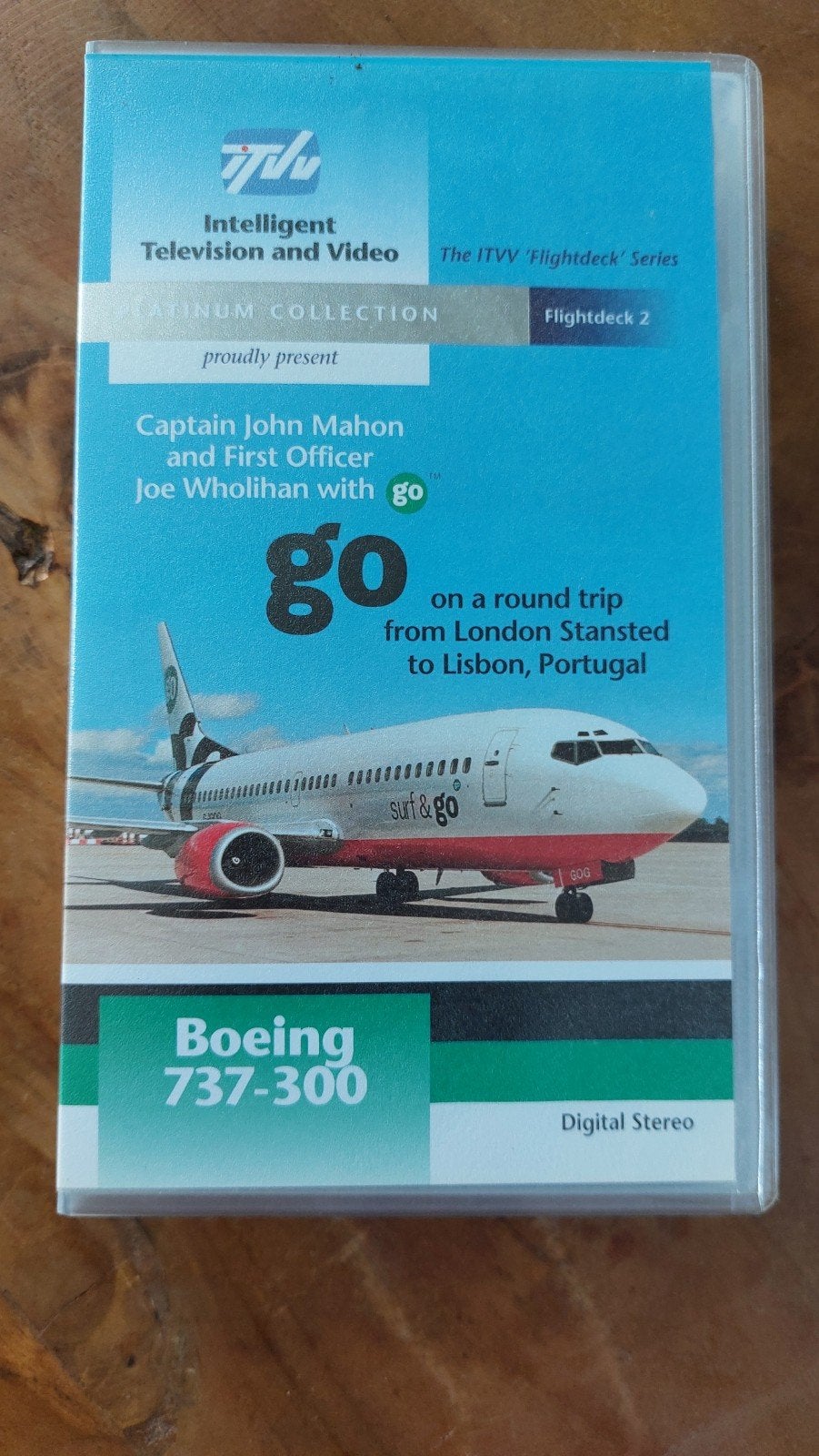 VHS: Intelligent Television and Video - Boeing 737-300, Documentaire, Alle leeftijden, Ophalen of Verzenden, VHS