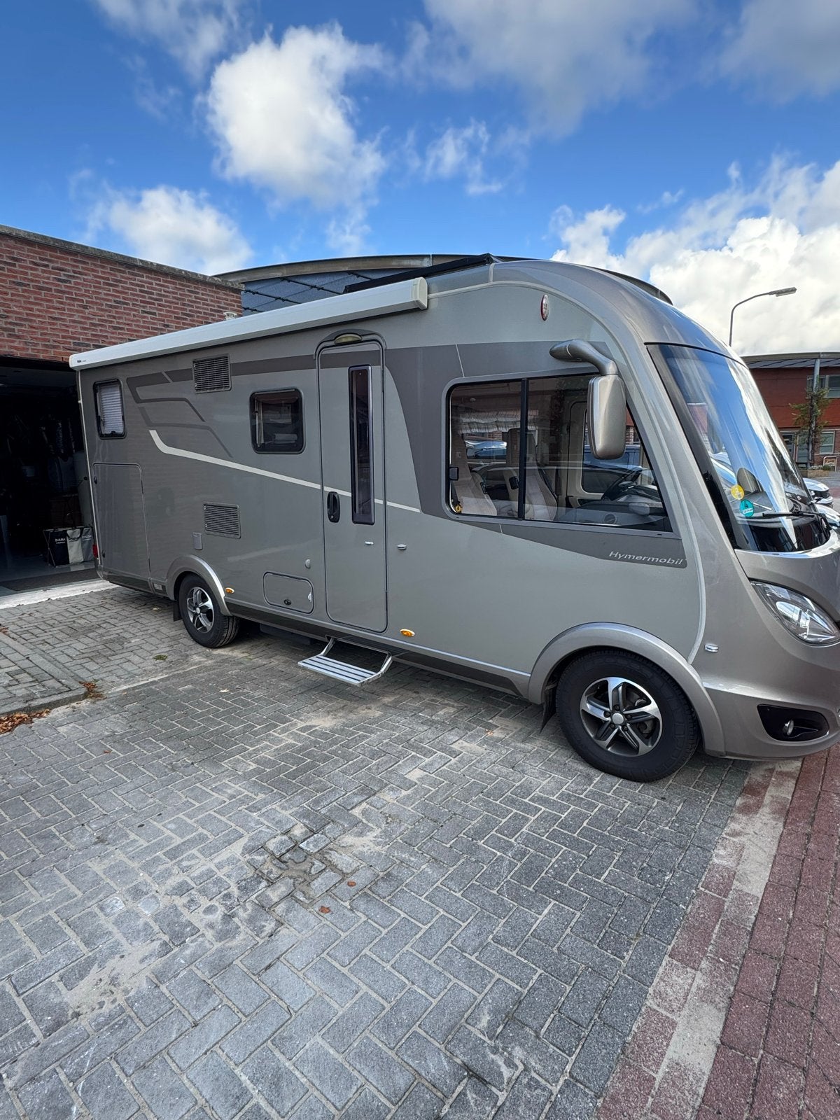 Hymer B588 DL Camper - Luxe en Ruim Reiscomfort, Ringverwarming, Fiat, Douche, Diesel