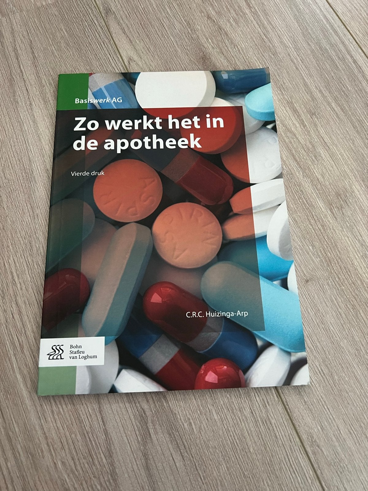 Zo werkt het in de apotheek - Vierde druk, Ophalen of Verzenden, Zo goed als nieuw, MBO
