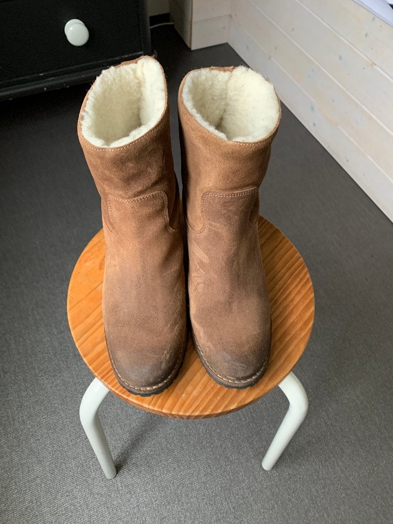 Shabbies suede enkellaarsjes, Kleding | Dames, Schoenen, Shabbies Amsterdam, Beige, Lage of Enkellaarzen, Ophalen of Verzenden
