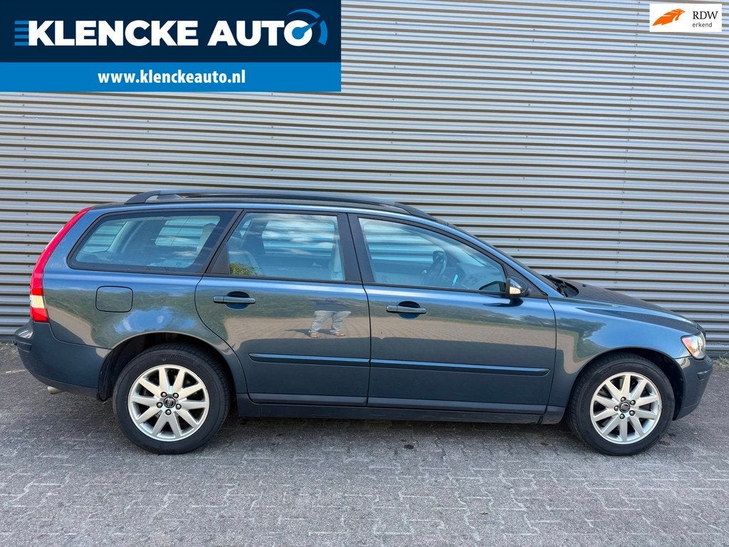 Volvo V50 2.5 T5 AWD 220PK Automaat 5-cilinder Leer Xenon Cr, Automaat, Gebruikt, 700 kg, Blauw