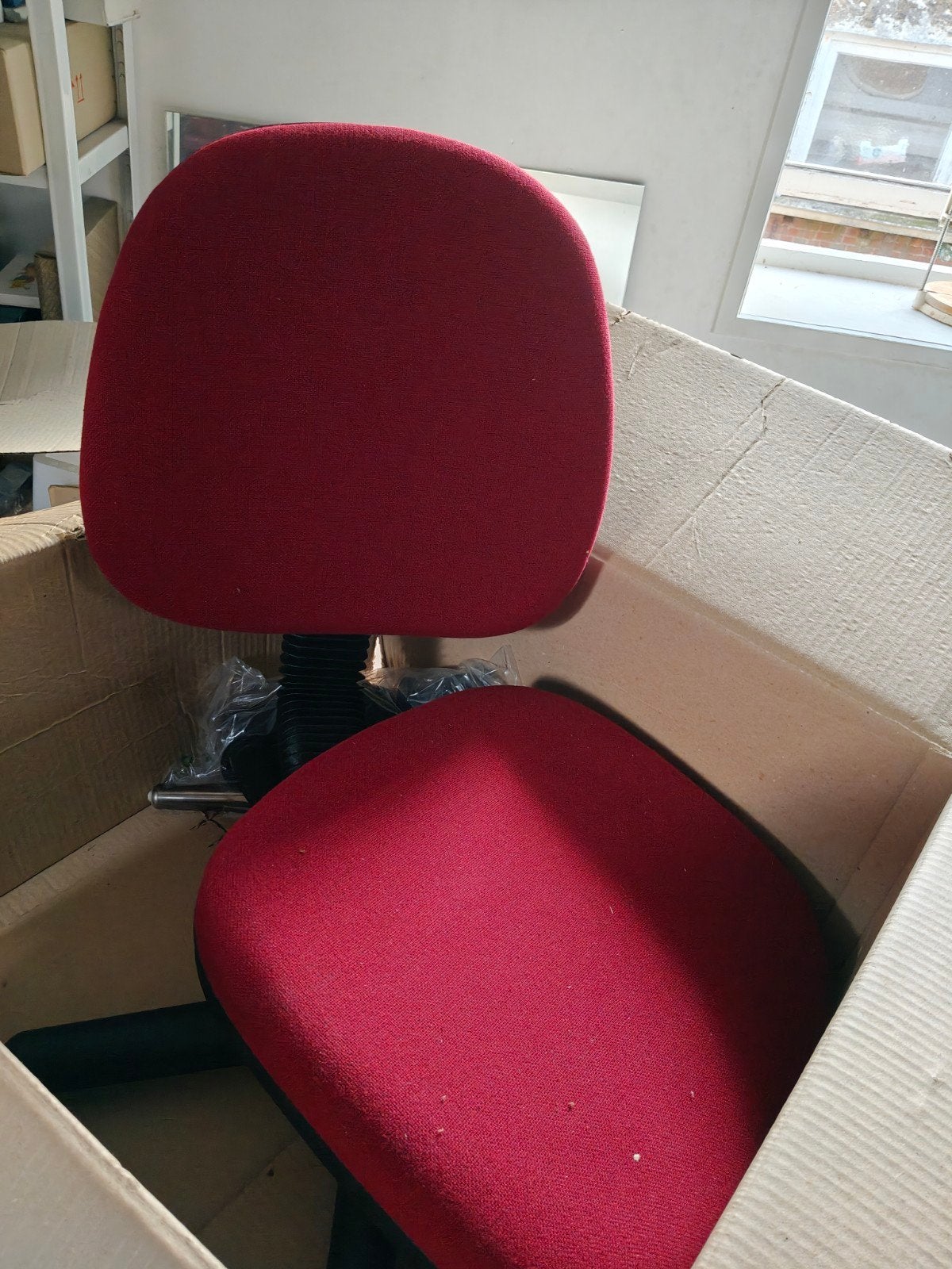 Nieuwe Bordeaux Rode Bureaustoel Zonder Armleuningen, Ophalen, Nieuw, Rood, Bureaustoel