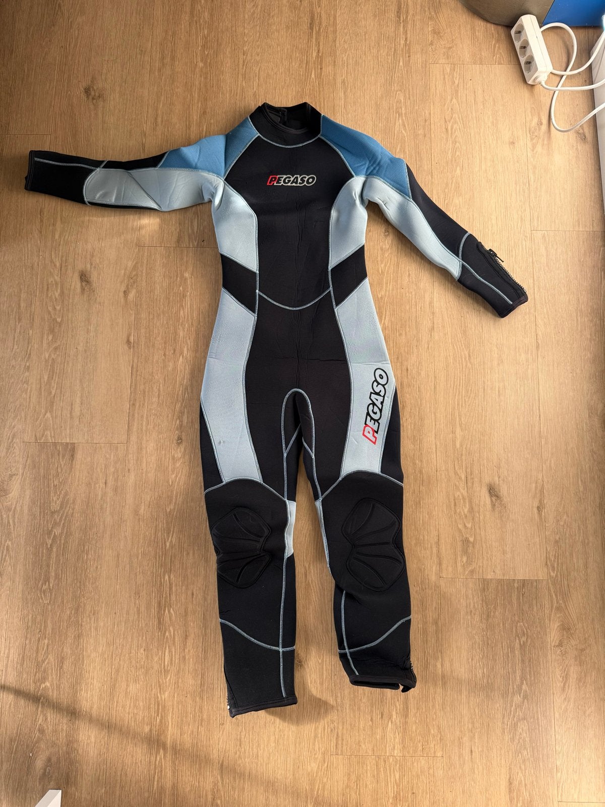 Pegaso 5mm Wetsuit Dames/Heren - Maat M, Watersport en Boten, Ophalen, Gebruikt, Dame of Heer, Wetsuit