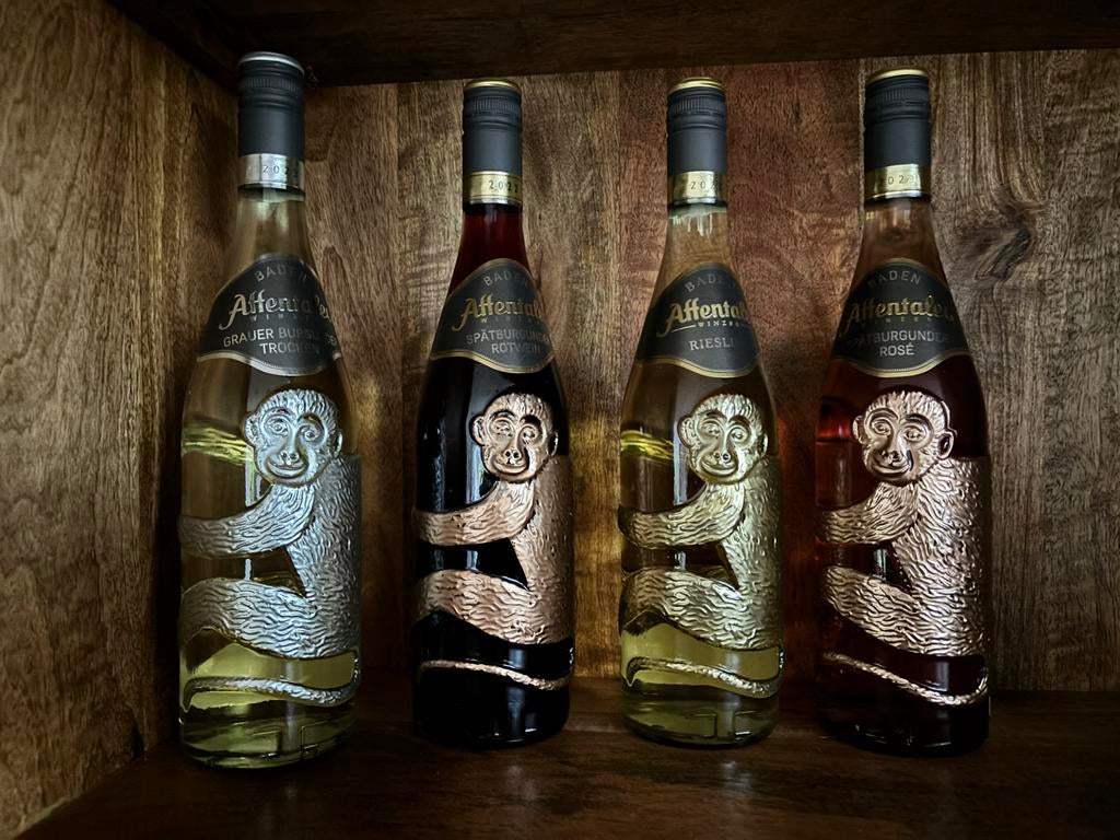 Affentaler Winzer “Affenflasche / Monkey Bottle” wijnen., Ophalen, Zo goed als nieuw, Frankrijk, Rode wijn