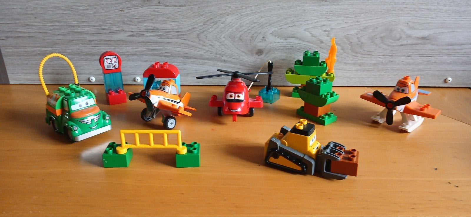 Duplo Planes 10508 en 10538, Kinderen en Baby's, Speelgoed | Duplo en Lego, Ophalen of Verzenden, Zo goed als nieuw, Complete set