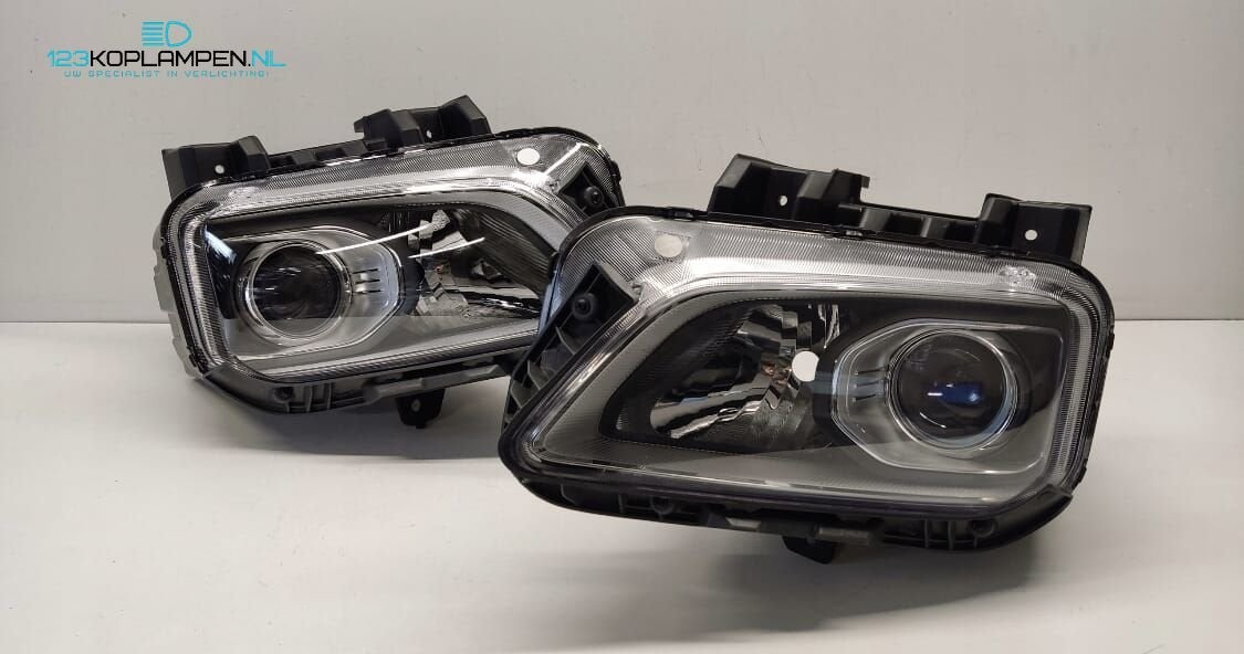Hyundai Kona Koplamp links rechts, Gebruikt, -, -, Ophalen of Verzenden