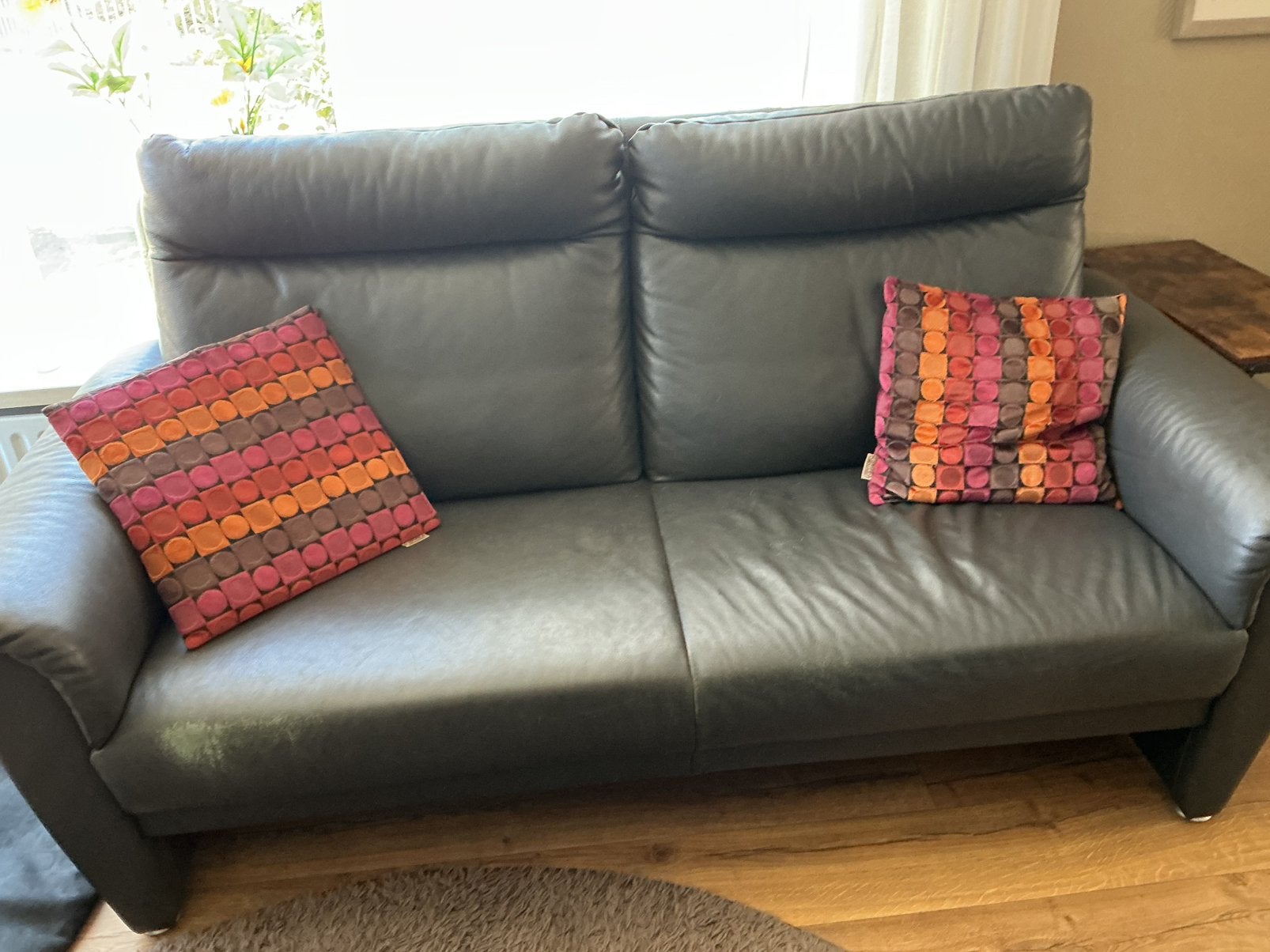 Gratis af te halen 2 zitsbank en fauteuil, Huis en Inrichting, Ophalen, Gebruikt, Leer, 75 tot 100 cm
