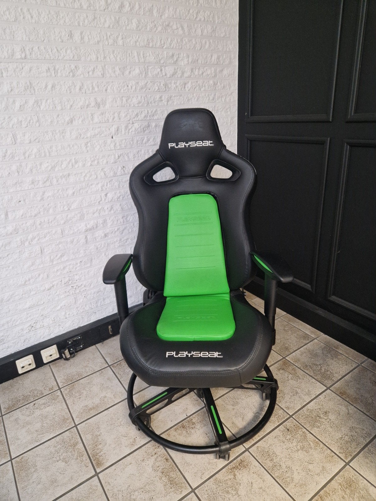 gaming stoel Playseat Zwart Groen Show model ( Zevenaar, Ophalen, Zwart, Zo goed als nieuw, Gaming bureaustoel