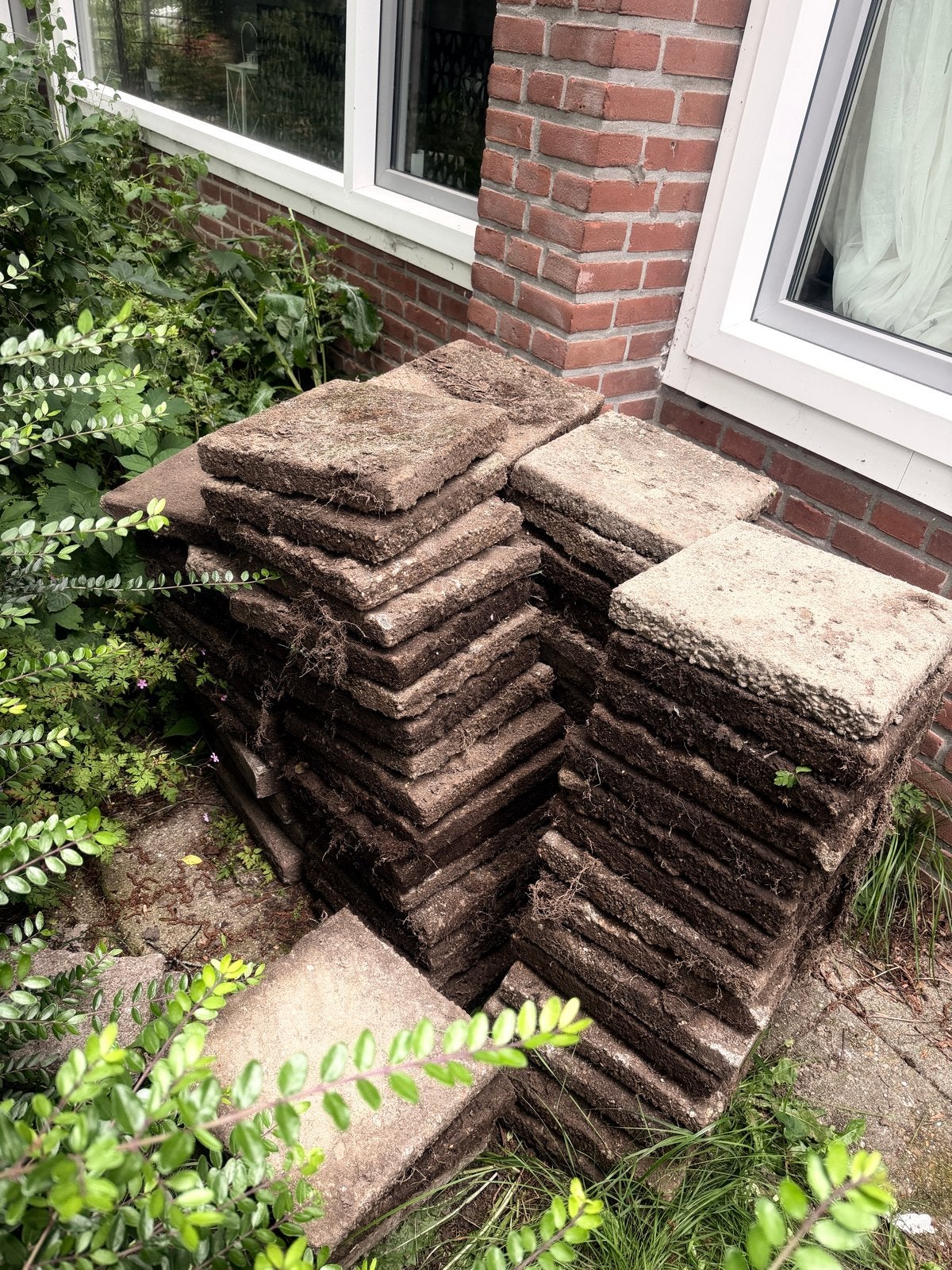 Gratis buiten tuintegels af te halen, Tuin en Terras, Tegels en Klinkers, Ophalen of Verzenden, Gebruikt, Beton, Terrastegels