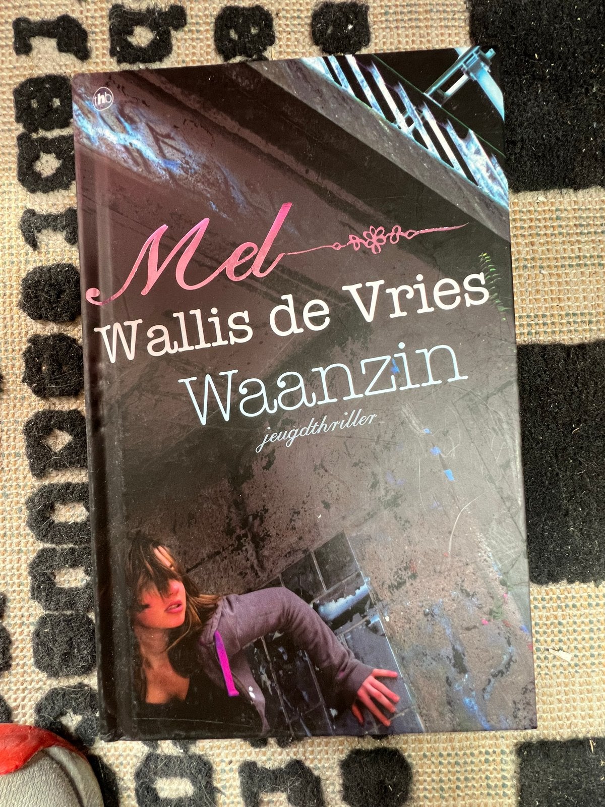 Mel Wallis de Vries - Waanzin (Jeugdthriller), Ophalen of Verzenden, Zo goed als nieuw, Nederland