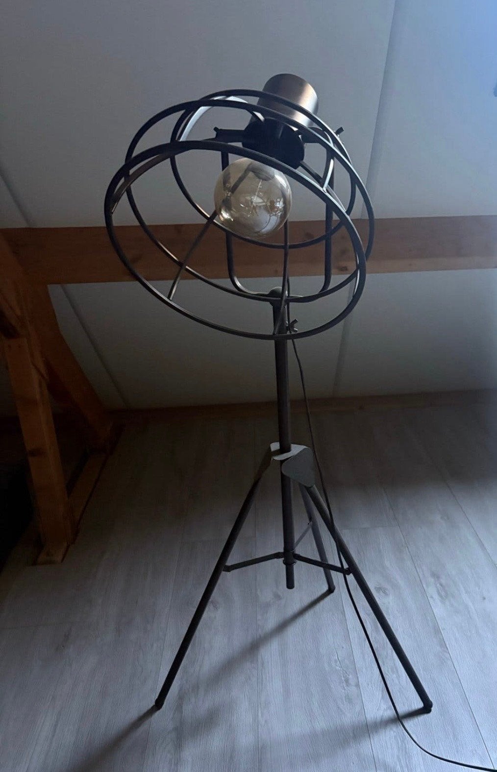 Industriële Staande Lamp met Metalen Kooi - Zo goed als nieu, Ophalen, 100 tot 150 cm, E27 (groot), Zo goed als nieuw