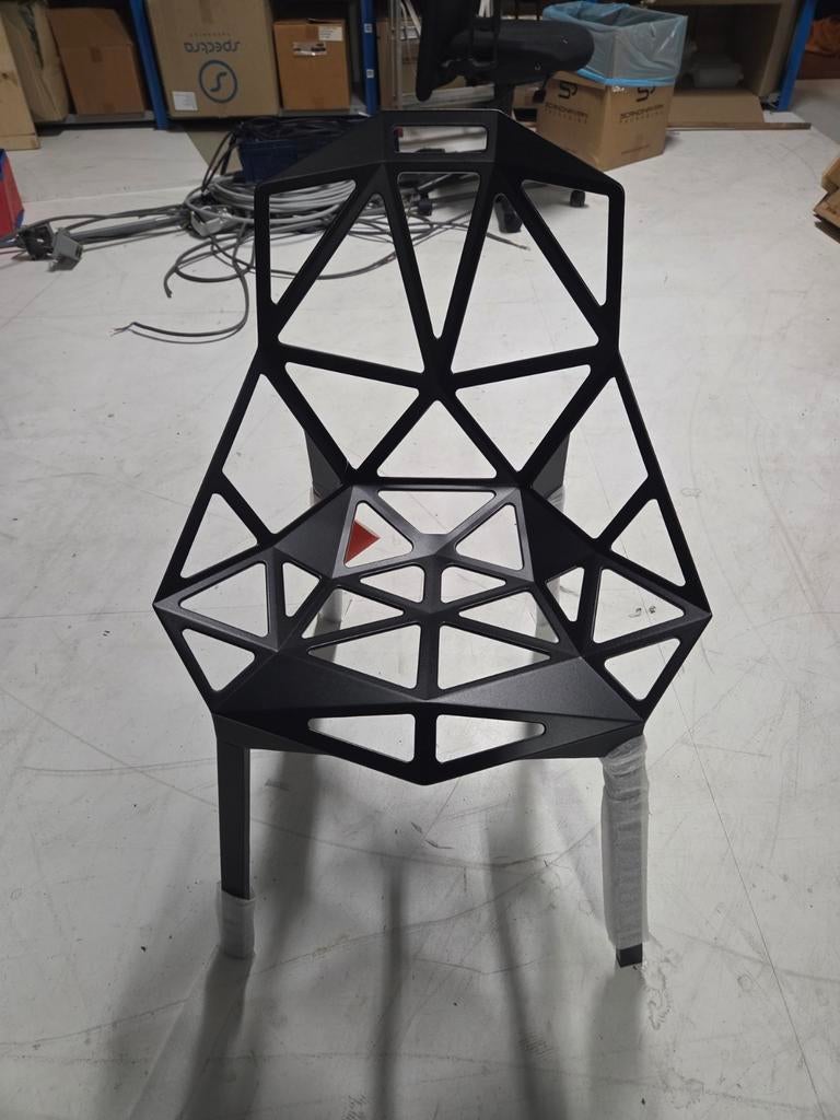 Magis Chair_One Stoel - Konstantin Grcic Design, Huis en Inrichting, Stoelen, Zwart, Ophalen of Verzenden, Zo goed als nieuw, Metaal