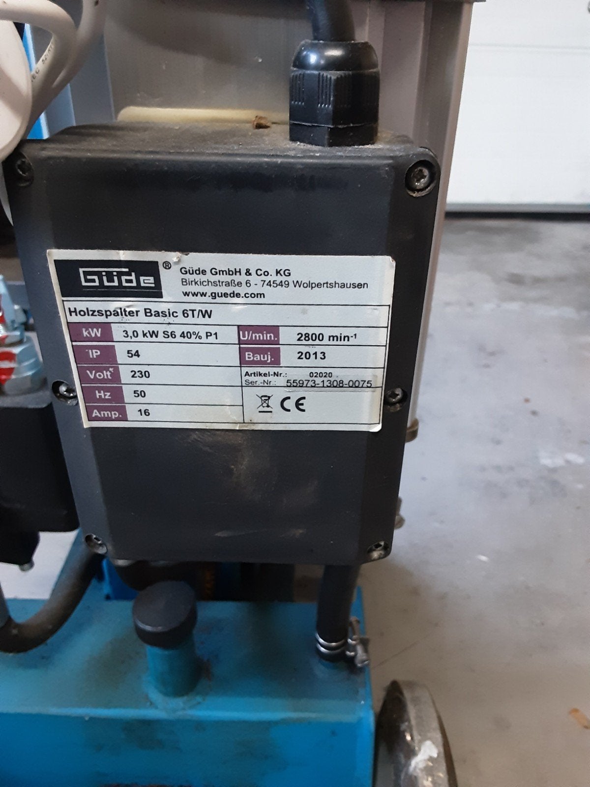 gude houtklover 6 ton. 220 volt, Ophalen, Zo goed als nieuw, Staand, Gude