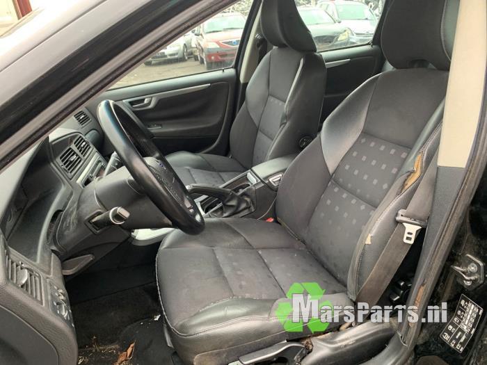 Veiligheidsgordel rechts-voor van een Volvo V70, Gebruikt, -, -, Ophalen of Verzenden