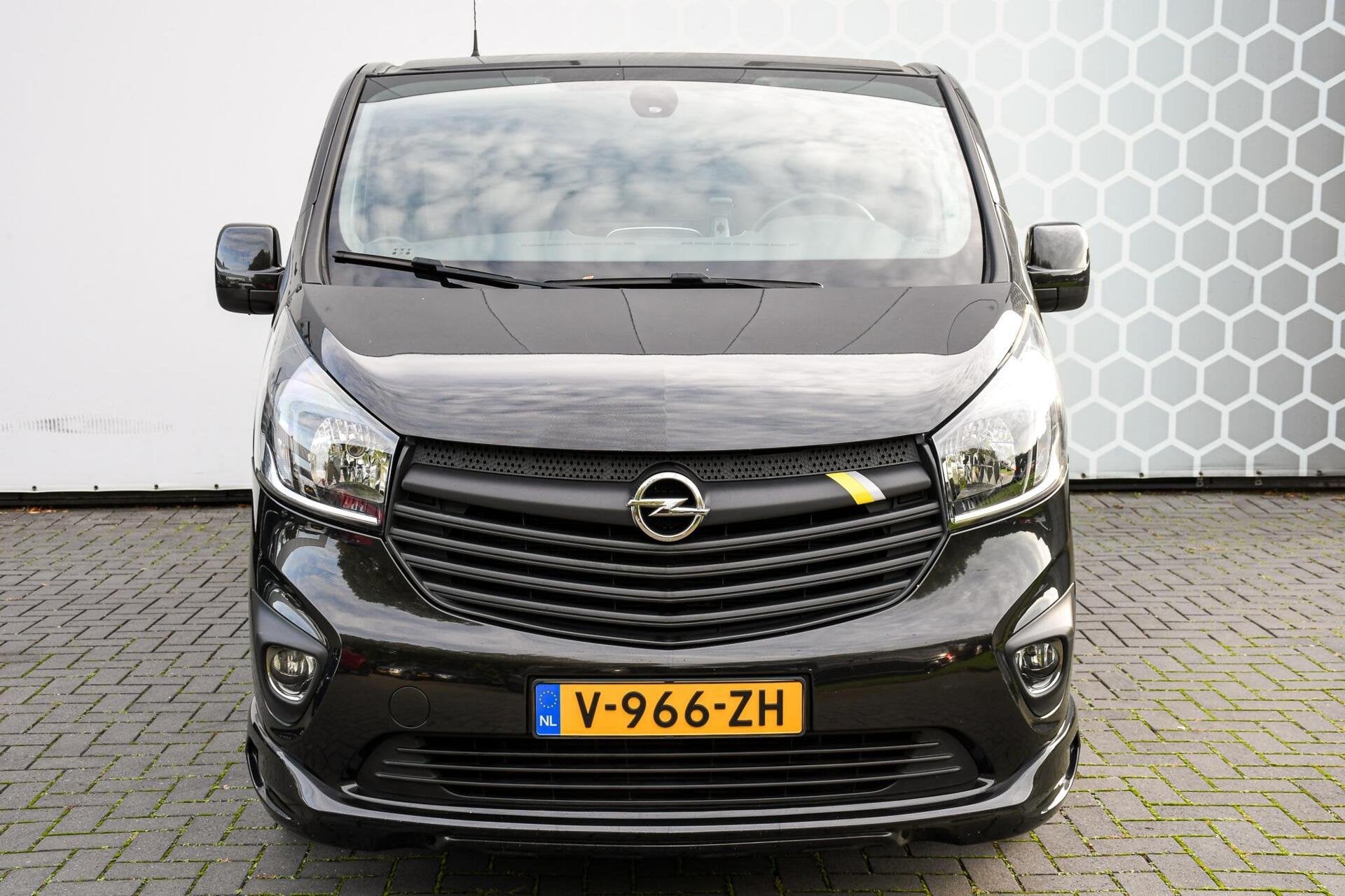 Opel Vivaro bestel 1.6 CDTI L2H1 Edition EcoFlex Irmscher, Auto's, Voorwielaandrijving, 145 pk, Gebruikt, 4 cilinders