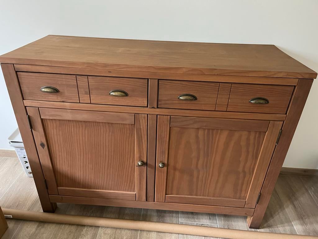 Houten dressoir kast met lades en koperen handvatten, Ophalen, Gebruikt, 100 tot 150 cm, Met lade(s)