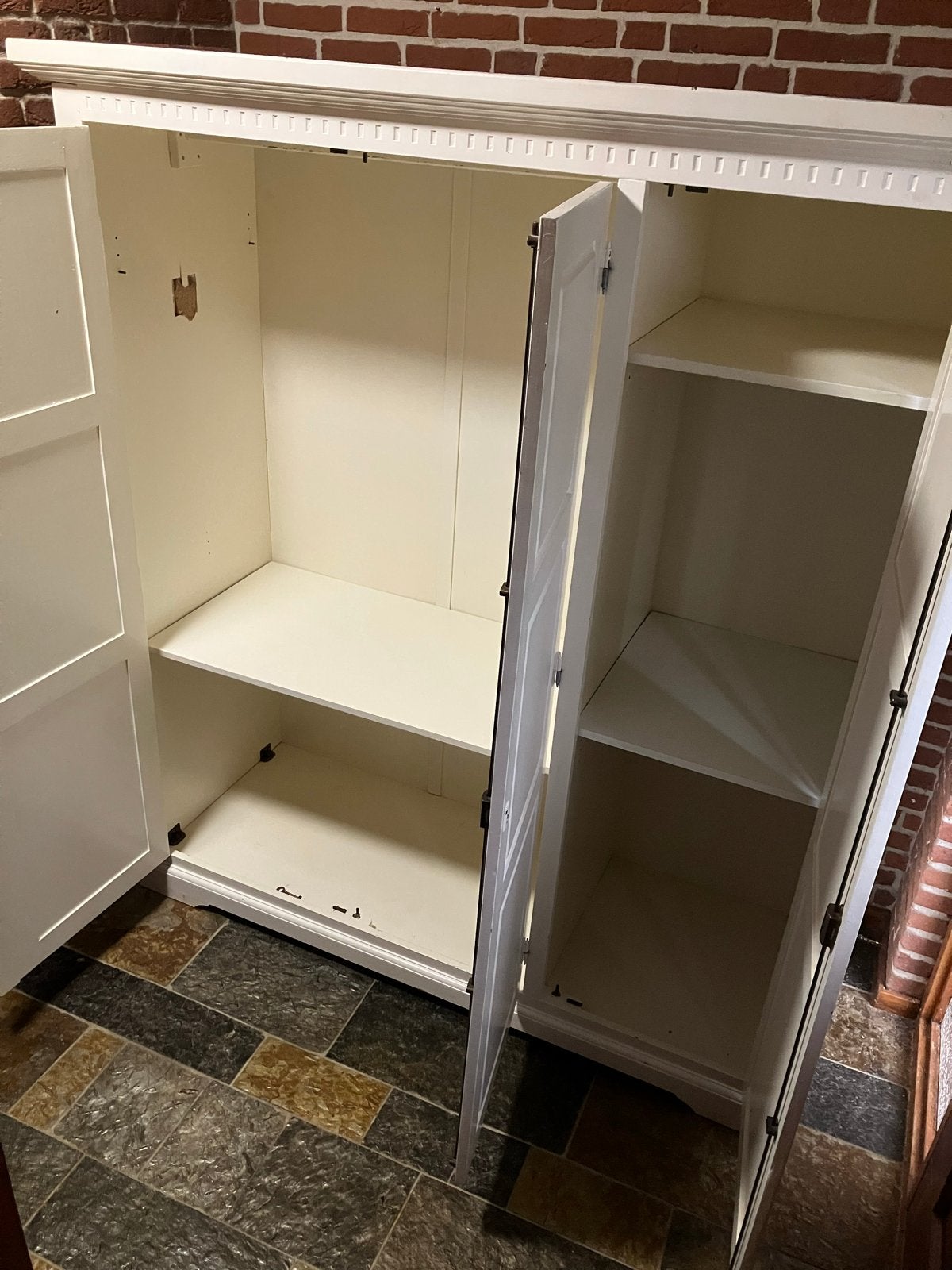 Ruime massief houten 3-deurs kledingkast, Huis en Inrichting, Ophalen, Gebruikt, 50 tot 100 cm, 150 tot 200 cm