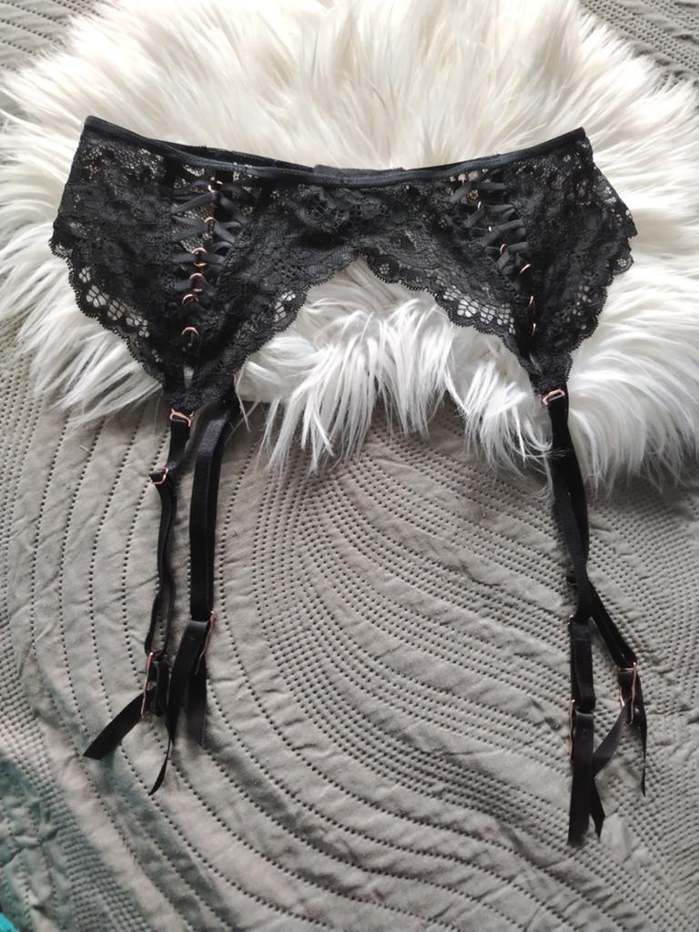 Zwarte kanten jarretelgordel met vetersluiting, Kleding | Dames, Ondergoed en Lingerie, Onbekend, Ophalen of Verzenden, Zwart