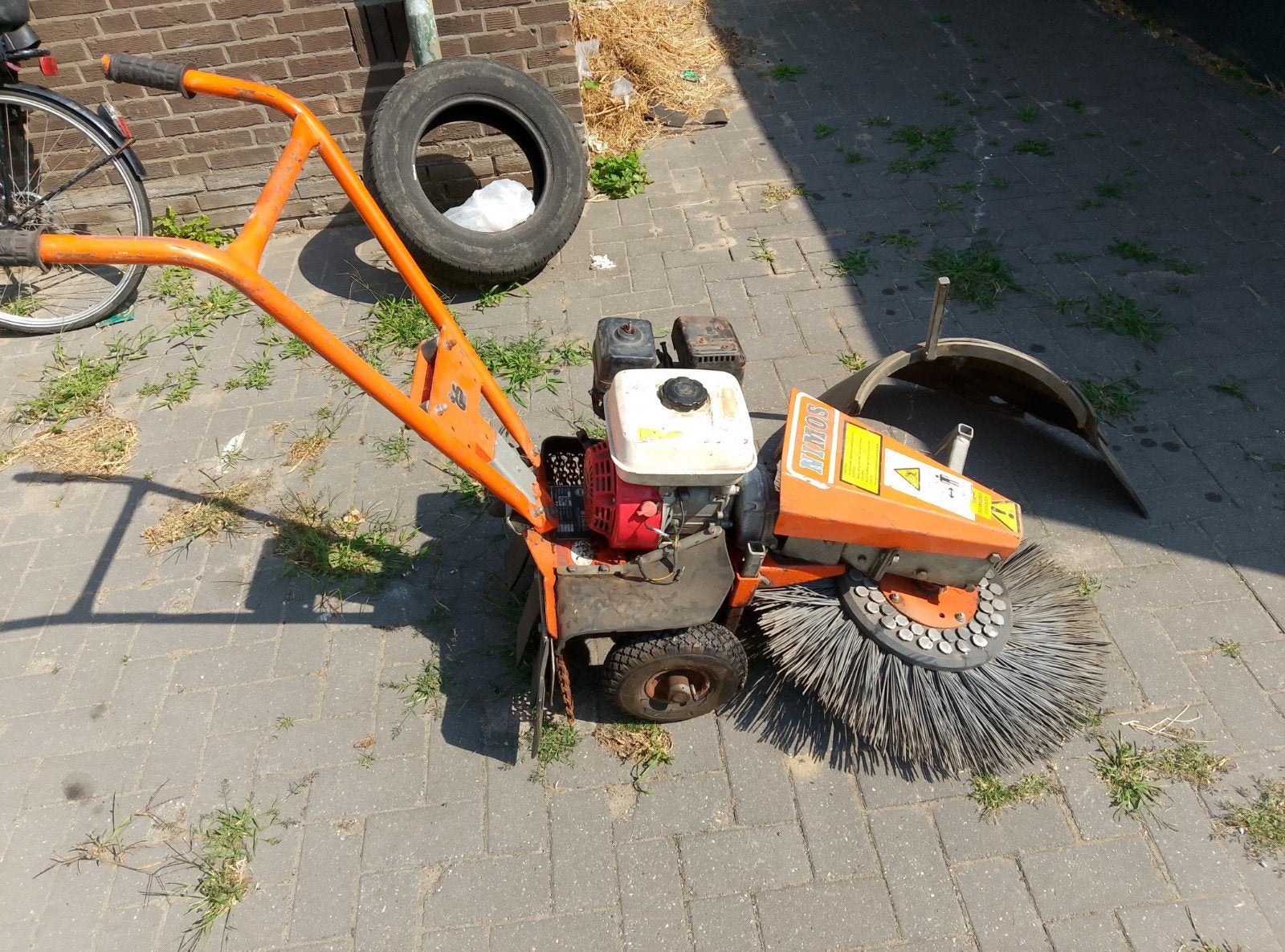 Nimos Mug Onkruidborstelmachine Honda GX 160 5.5 PK, Ophalen, Gebruikt