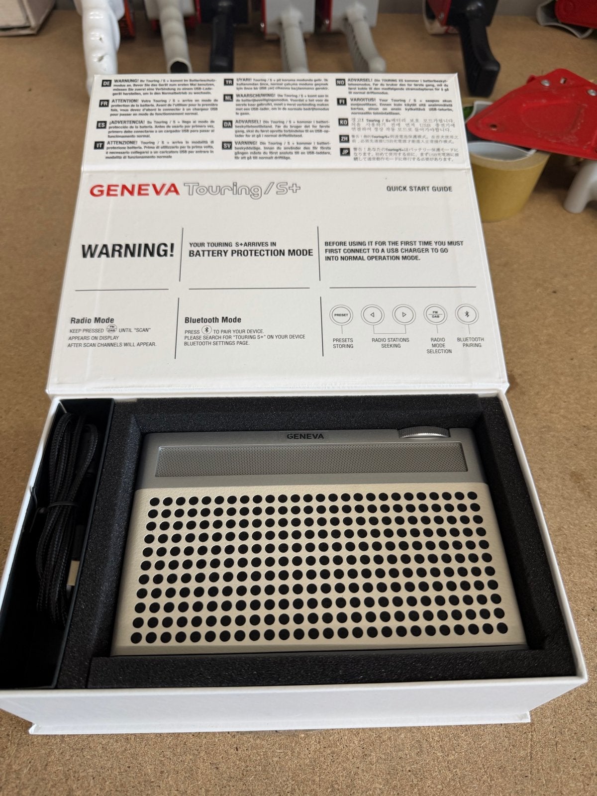 GENEVA Touring/s+ Radio - Wit (Retour gekomen, Nieuw), ., Ophalen of Verzenden, Zo goed als nieuw, .
