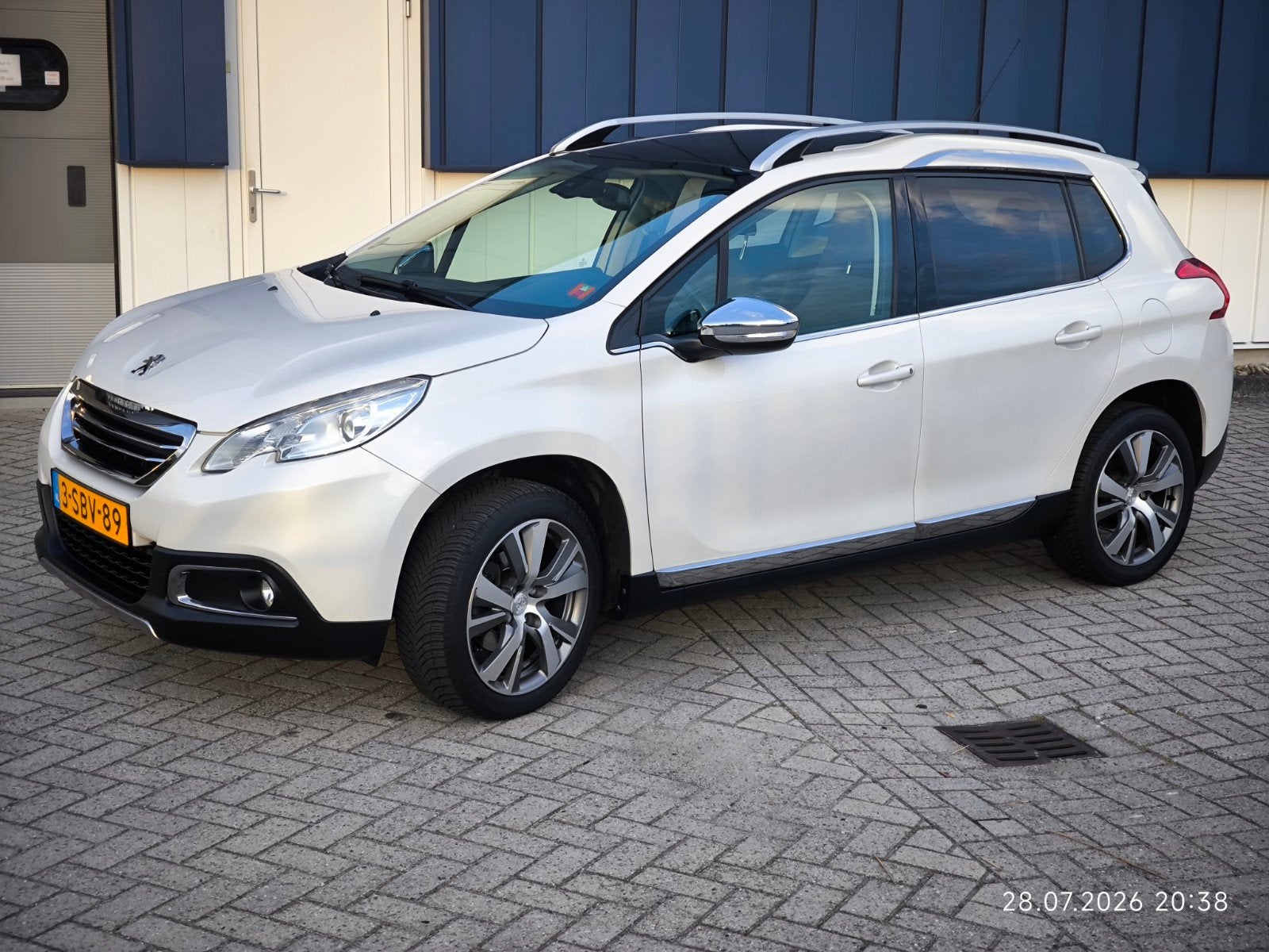 Peugeot 2008 1.6 VTI 88KW/120PK 2013 Wit, Voorwielaandrijving, 4 cilinders, 1270 kg, 1055 kg