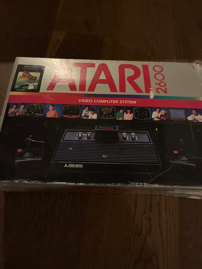 Atari 2600 Video Computer System met 11 games, Spelcomputers en Games, Spelcomputers | Atari, Ophalen, Met 2 controllers, Atari 2600