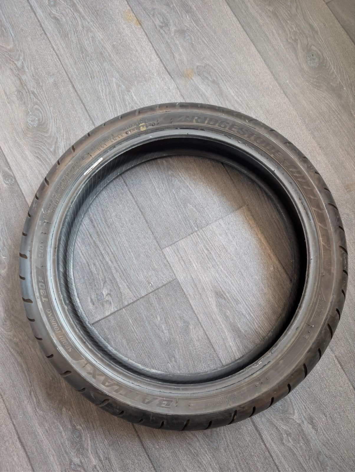 Bridgestone Battlax T30F 120/70-ZR17, Motoren, Ophalen