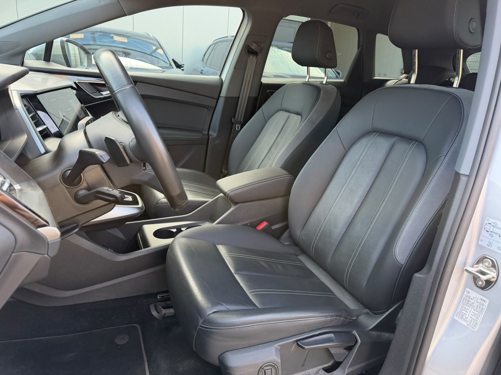 Audi Q4 e-tron 40 Advanced edition 77 kWh | Stoelverwarming, Auto's, Automaat, Achterwielaandrijving, Gebruikt, Leder