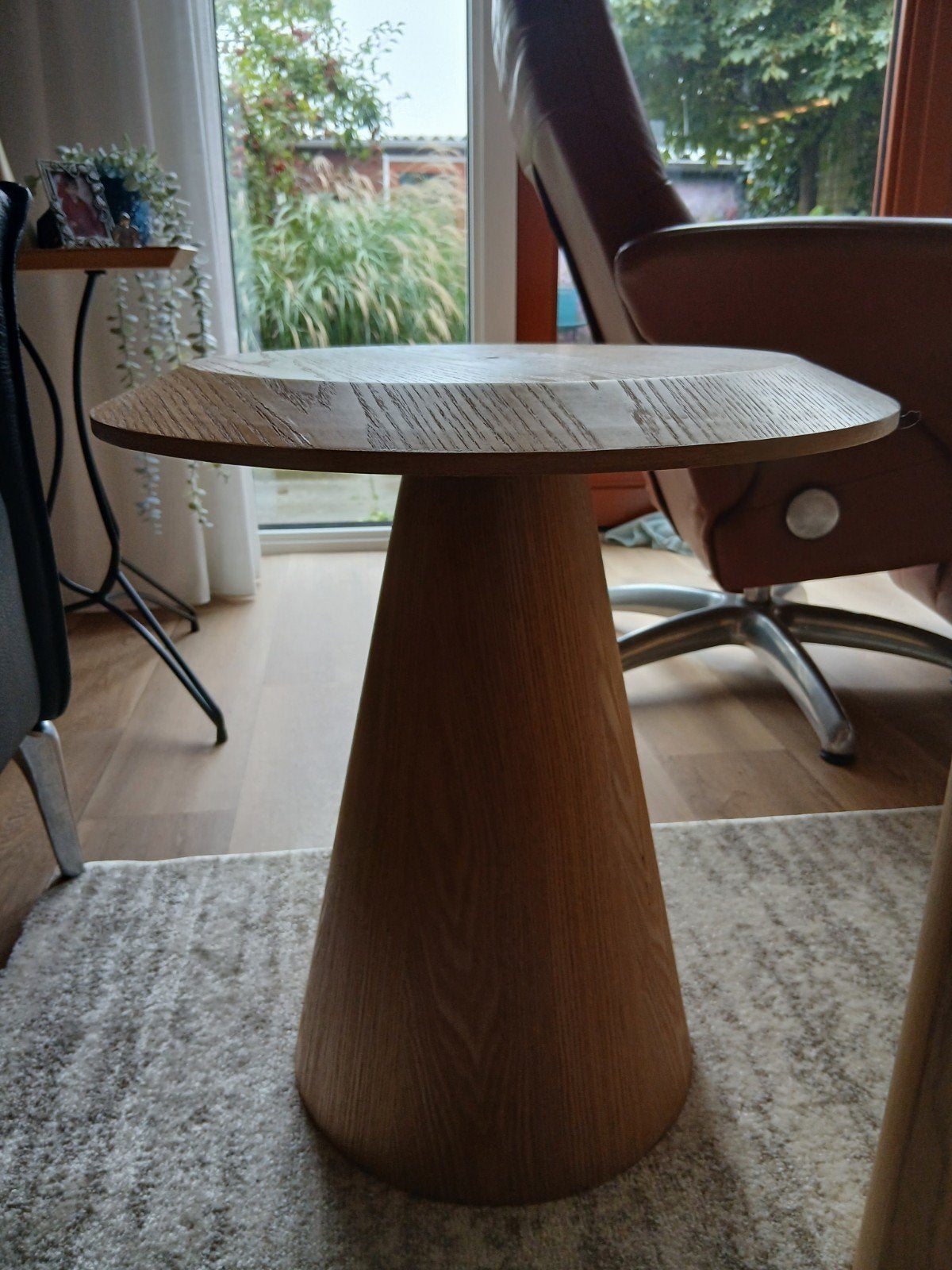 ronde bijzettafel, Ophalen, Gebruikt