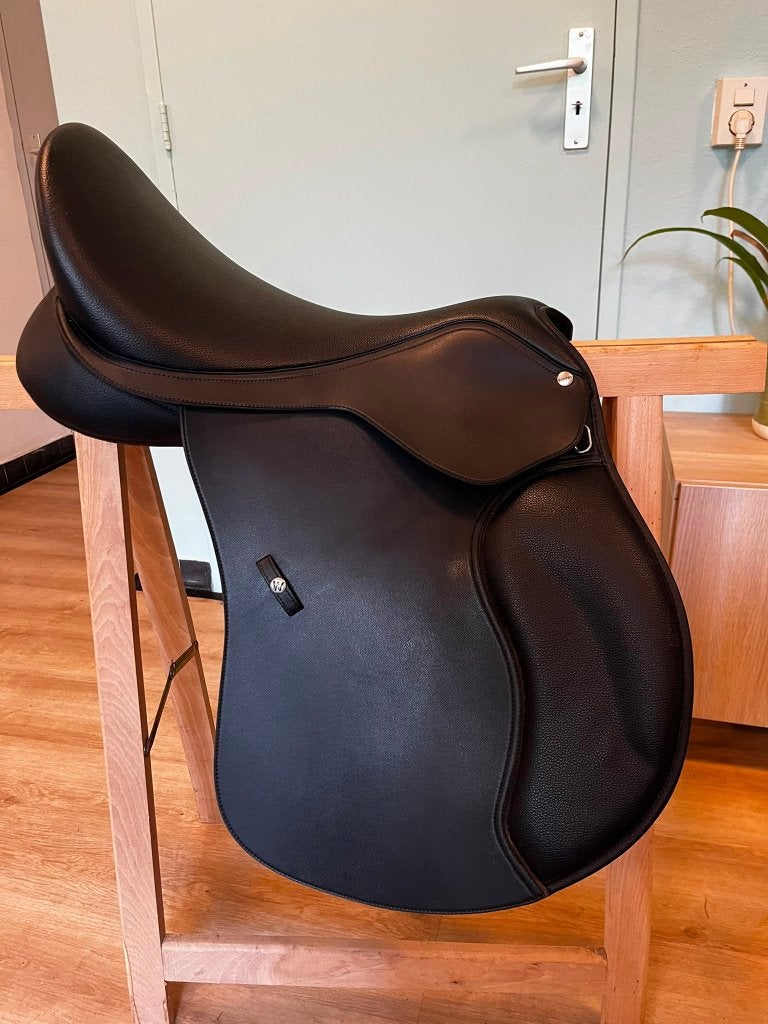 Wintec zadel 500 AP HART 18", Dieren en Toebehoren, Paarden en Pony's | Zadels, Ophalen, Wijd, XL (18 inch of meer), Zo goed als nieuw