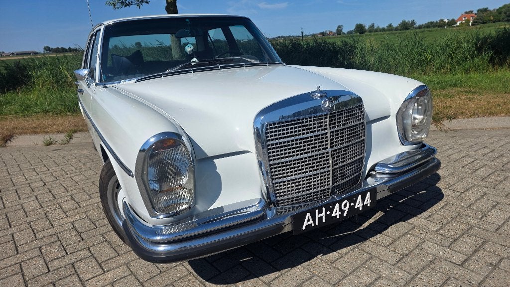 Mercedes 280 SE  3.5 v8 AUT 1972, Auto's, Automaat, Achterwielaandrijving, 5000 cc, 8 cilinders