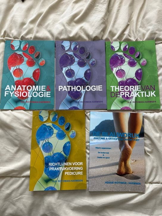 Pedicure Schoolboeken - Complete Set, Ophalen of Verzenden, Zo goed als nieuw, Overige niveaus, Overige vakken