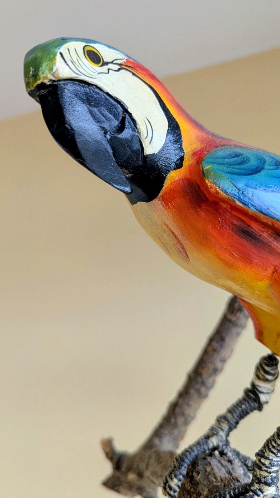 *ARARA* PAPEGAAI, hout gesneden in EMBU   Brazilië, Antiek en Kunst, Kunst | Beelden en Houtsnijwerken, Houtsnijwerk, Handgemaakt