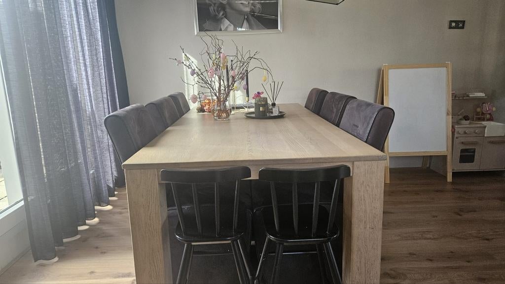 Complete eettafel met antraciet stoelen op wieltjes, Ophalen, Gebruikt, 4 tot 6 stoelen