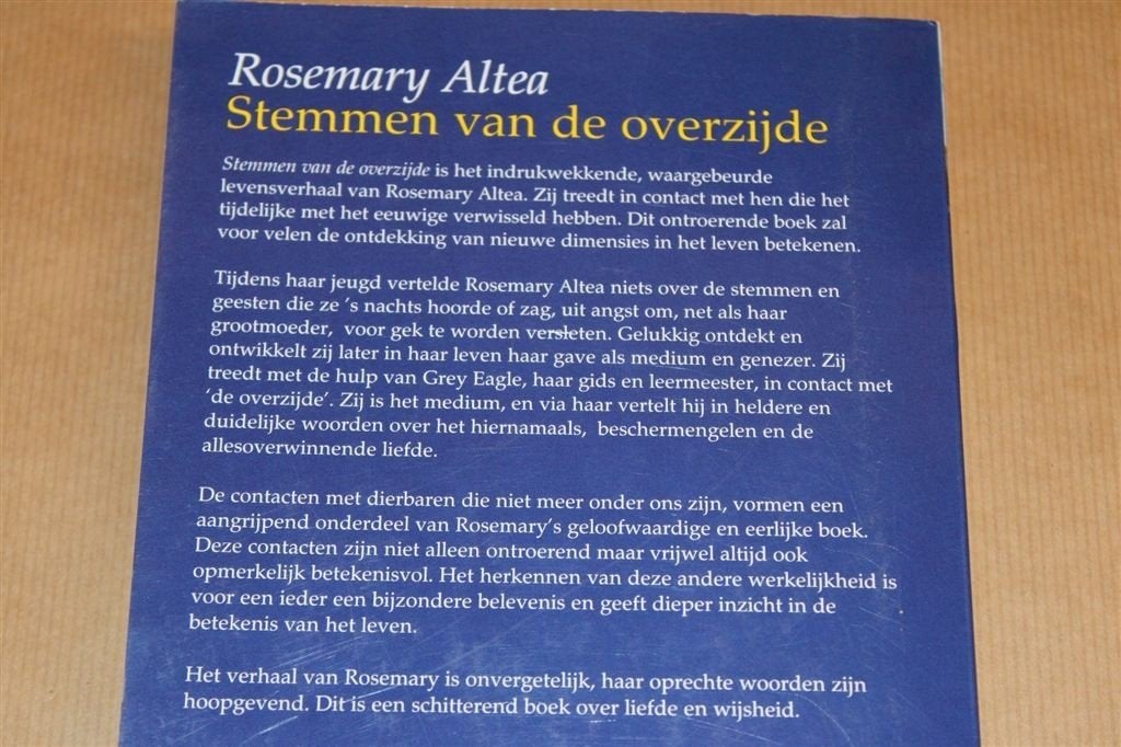 Stemmen van de Overzijde — Leven & Werk van een Topmedium, Boeken, Ophalen of Verzenden, Gelezen, Overige onderwerpen, Achtergrond en Informatie