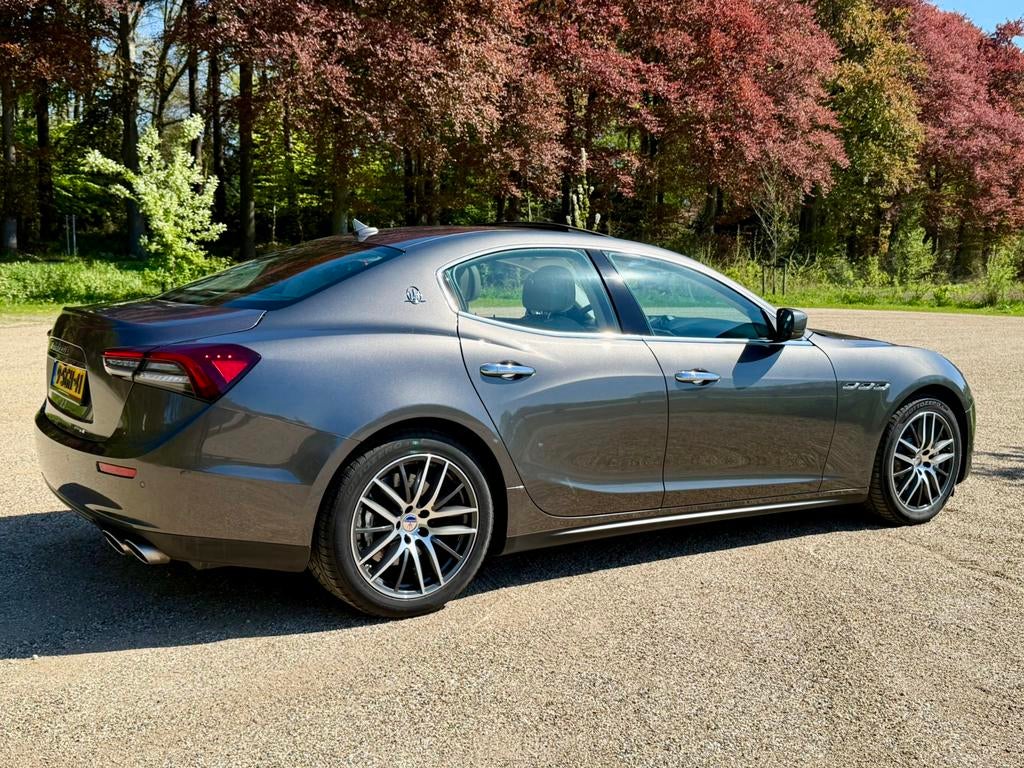 Maserati Ghibli S 411 PK RWD Carplay dealer o.h ✅, Auto's, Automaat, Achterwielaandrijving, Beige, 411 pk