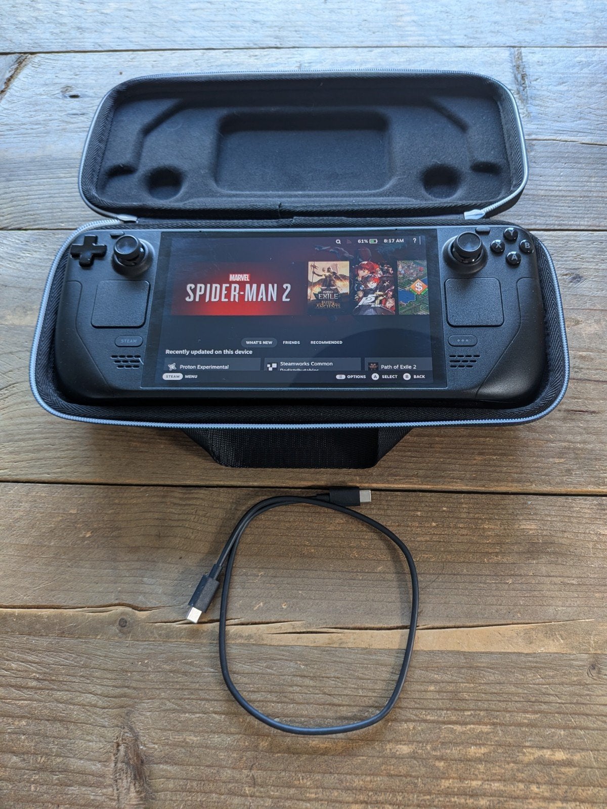 Foto 4 van Steam Deck (512GB) met hoes en oplader