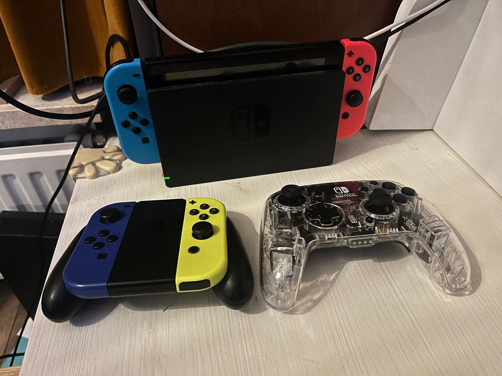 Goed werkende Nintendo Switch 2 met extra Joy-Cons en Pro Co, Spelcomputers en Games, Spelcomputers | Nintendo Switch, Ophalen of Verzenden